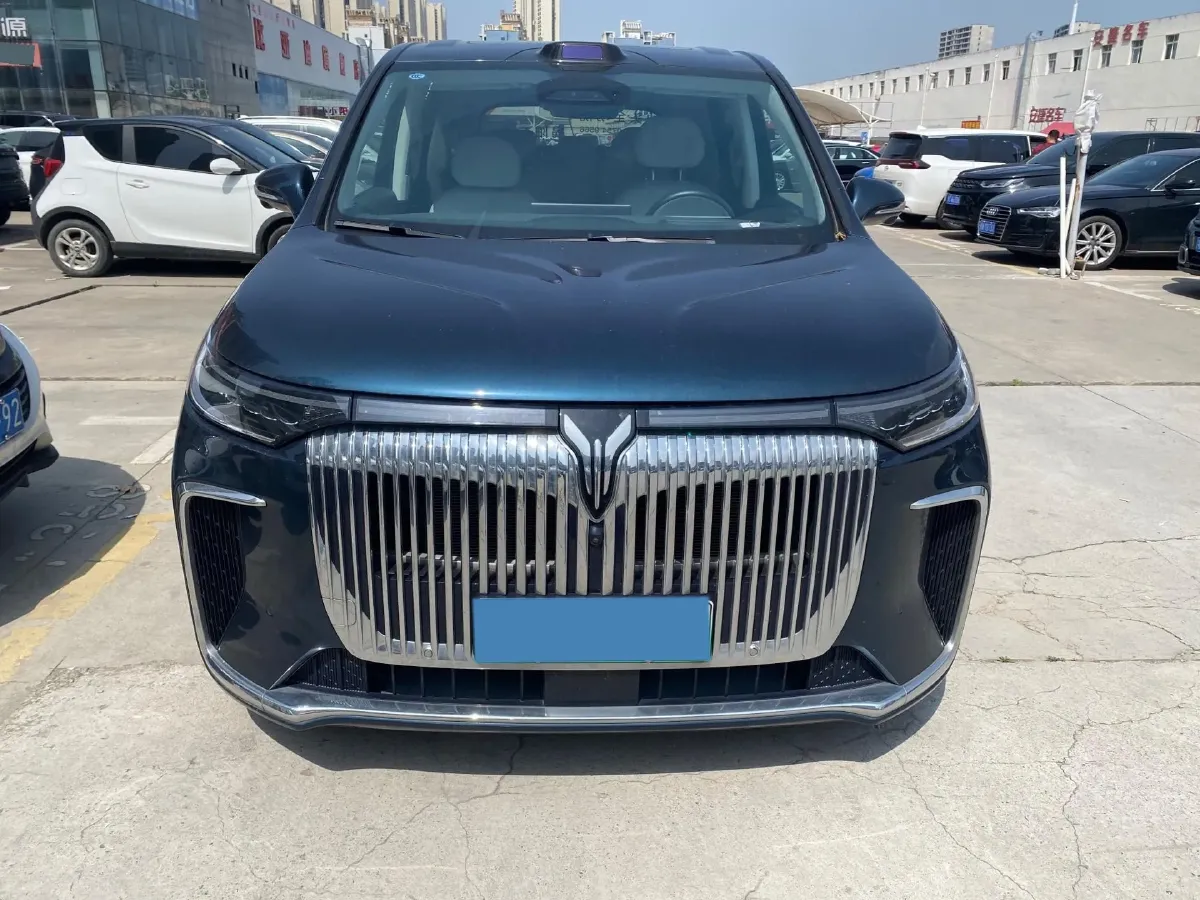 2025 Voyah Dream 1.5T 150HP L4 PHEV 41.7KWH,autocango,china used car exporter,china ev exporter,chinese used car exporter,chinese used ev exporter