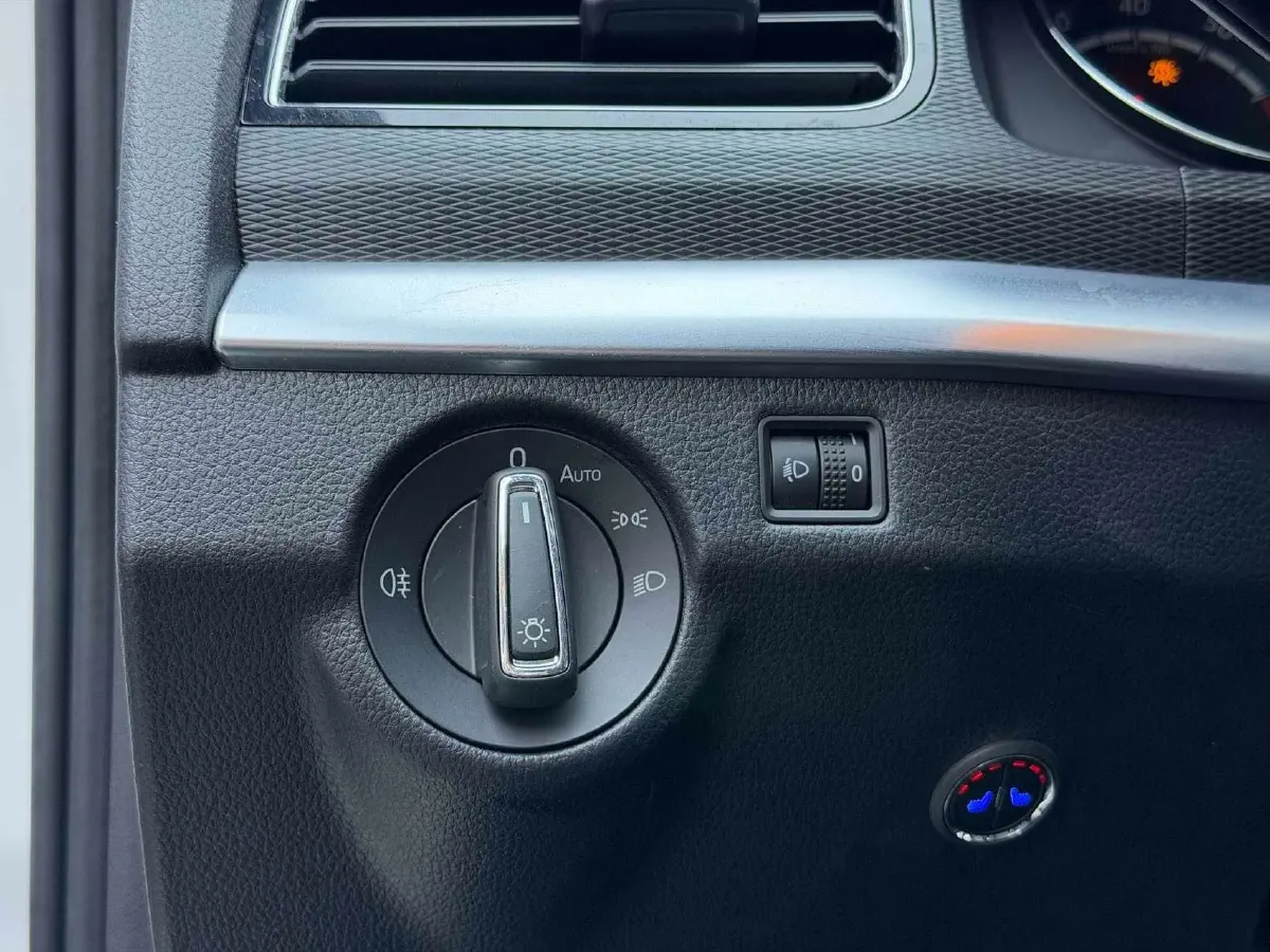 2022 Skoda Kamiq 1.5L 112HP L4 6AT,autocango,china used car exporter,china ev exporter,chinese used car exporter,chinese used ev exporter