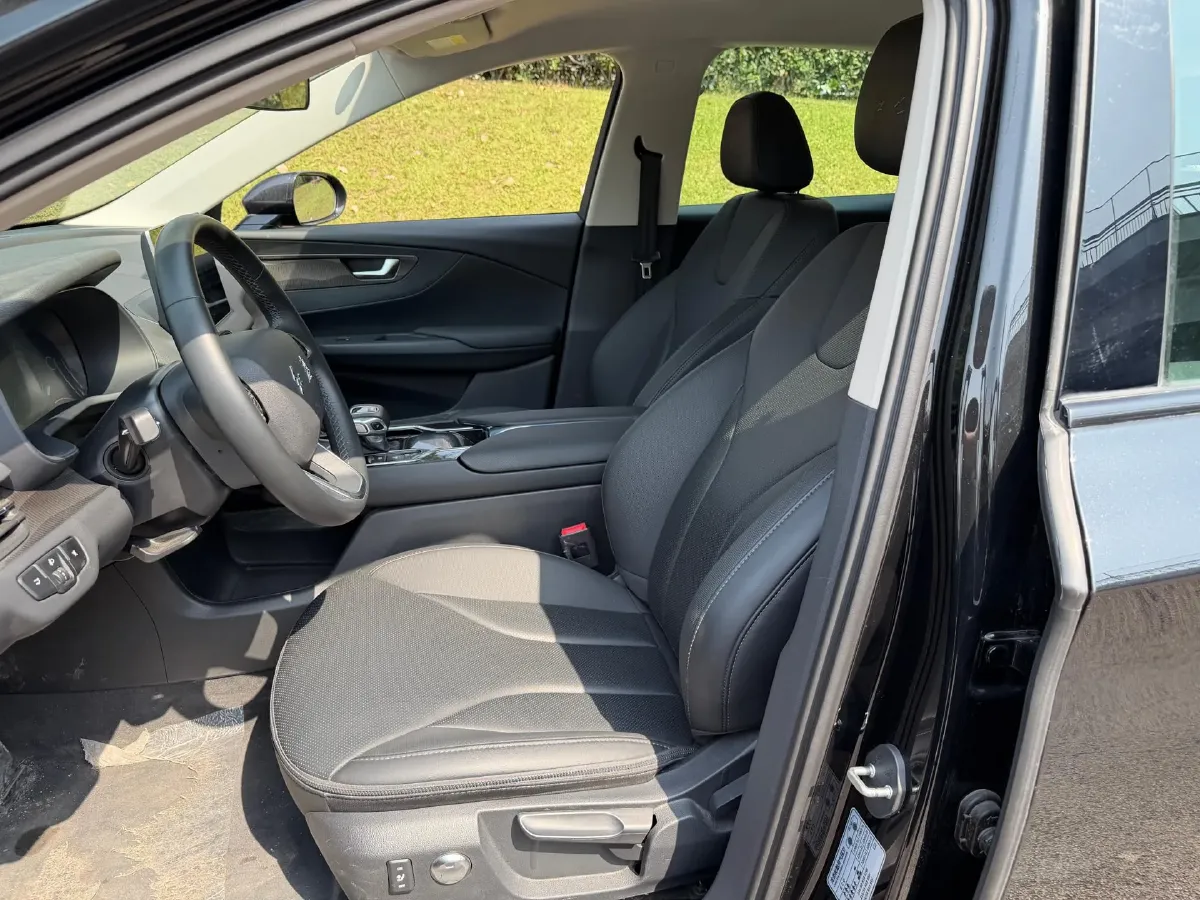 2021 HongQi E-QM5 BEV 54KWH,autocango,china used car exporter,china ev exporter,chinese used car exporter,chinese used ev exporter