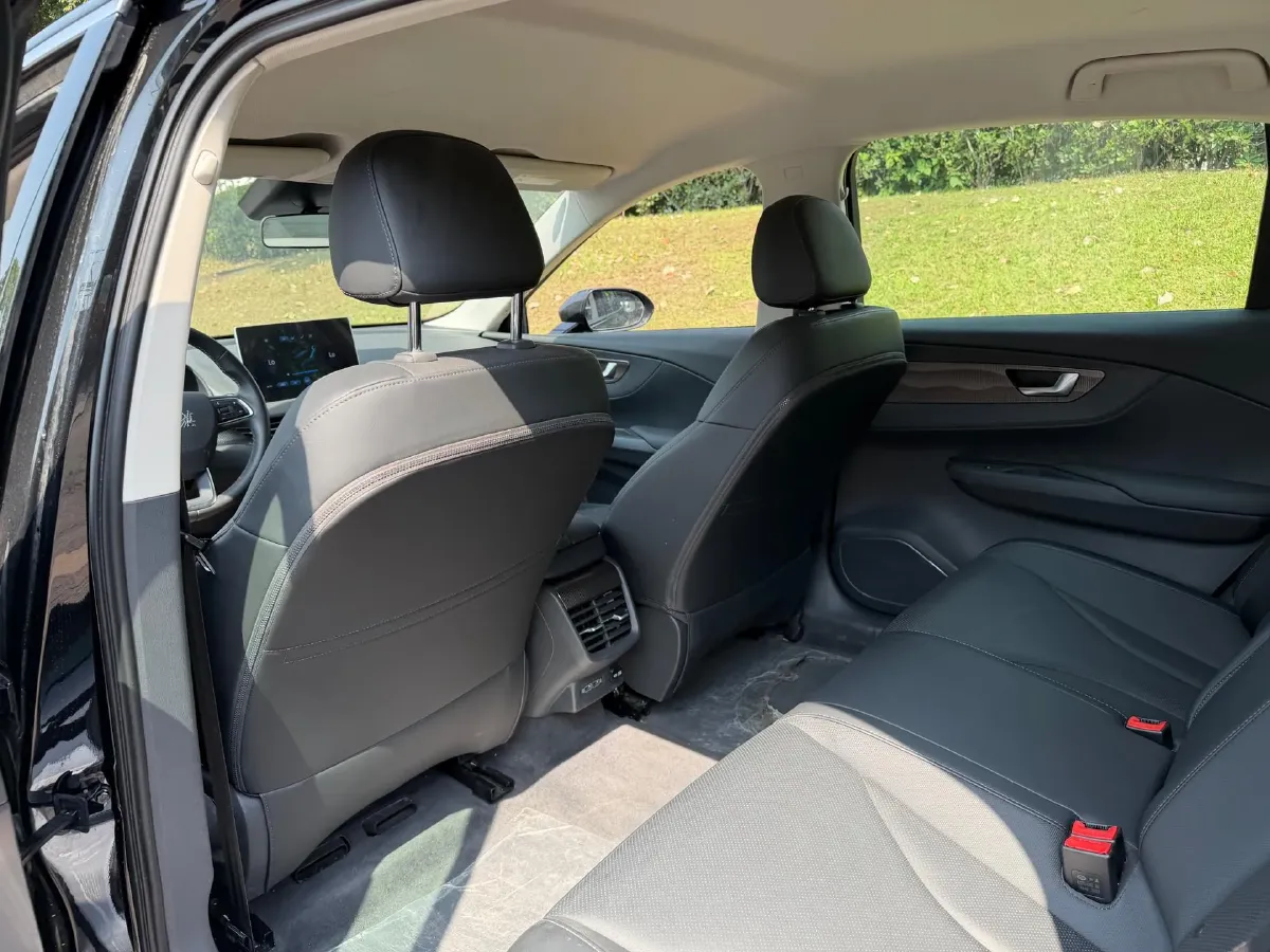 2021 HongQi E-QM5 BEV 54KWH,autocango,china used car exporter,china ev exporter,chinese used car exporter,chinese used ev exporter