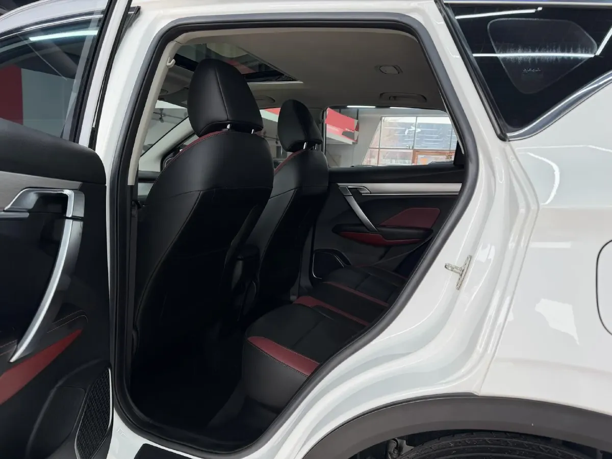 2021 Geely Coolray 1.4T 141HP L4 6DCT,autocango,china used car exporter,china ev exporter,chinese used car exporter,chinese used ev exporter