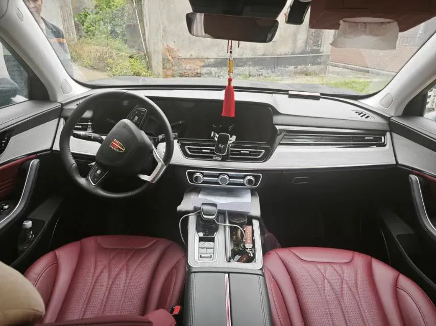 2025 HongQi HS5 2.0T 252HP L4 8AT,autocango,china used car exporter,china ev exporter,chinese used car exporter,chinese used ev exporter