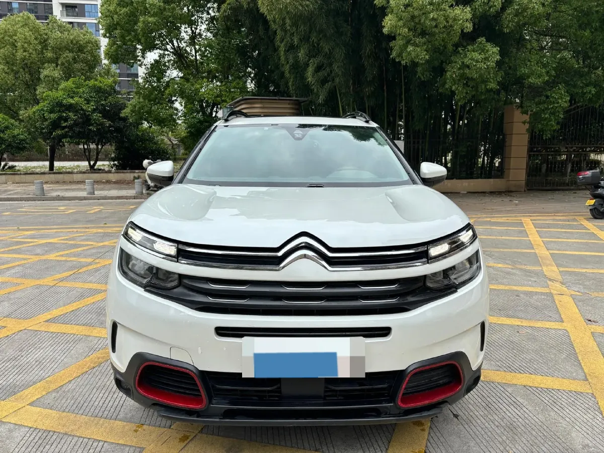 2017 Citroen C5 Aircross 1.6T 167HP L4 6AT,autocango,china used car exporter,china ev exporter,chinese used car exporter,chinese used ev exporter