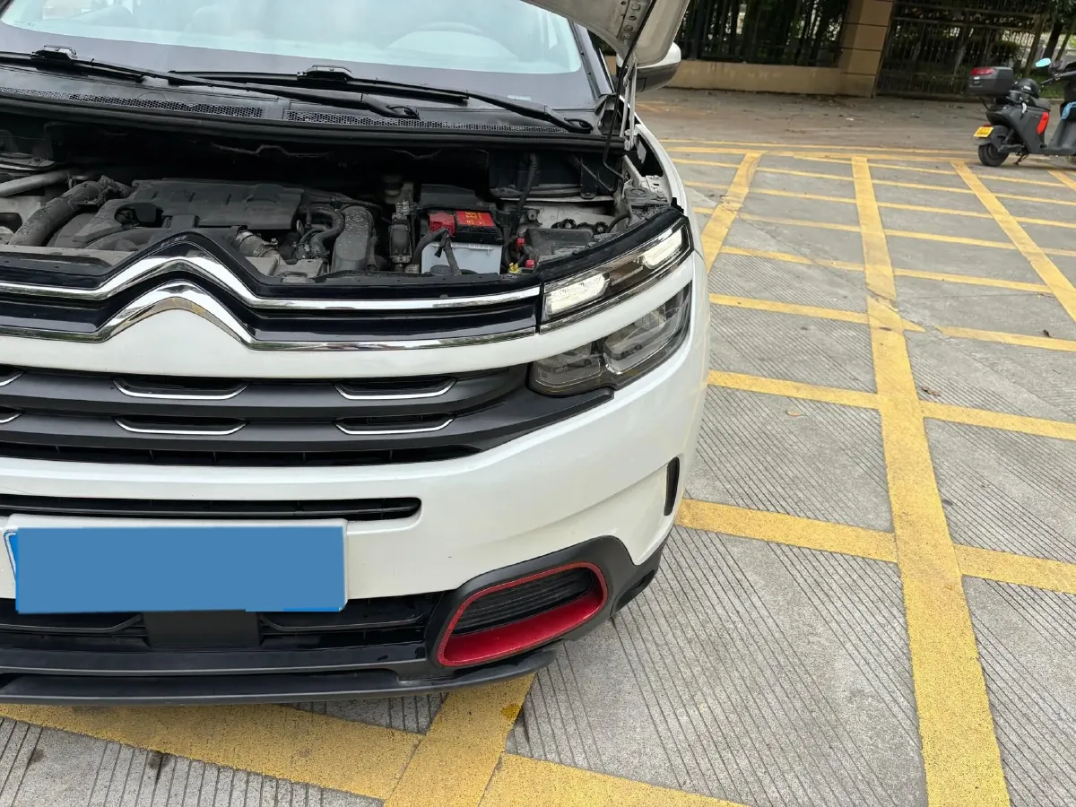 2017 Citroen C5 Aircross 1.6T 167HP L4 6AT,autocango,china used car exporter,china ev exporter,chinese used car exporter,chinese used ev exporter
