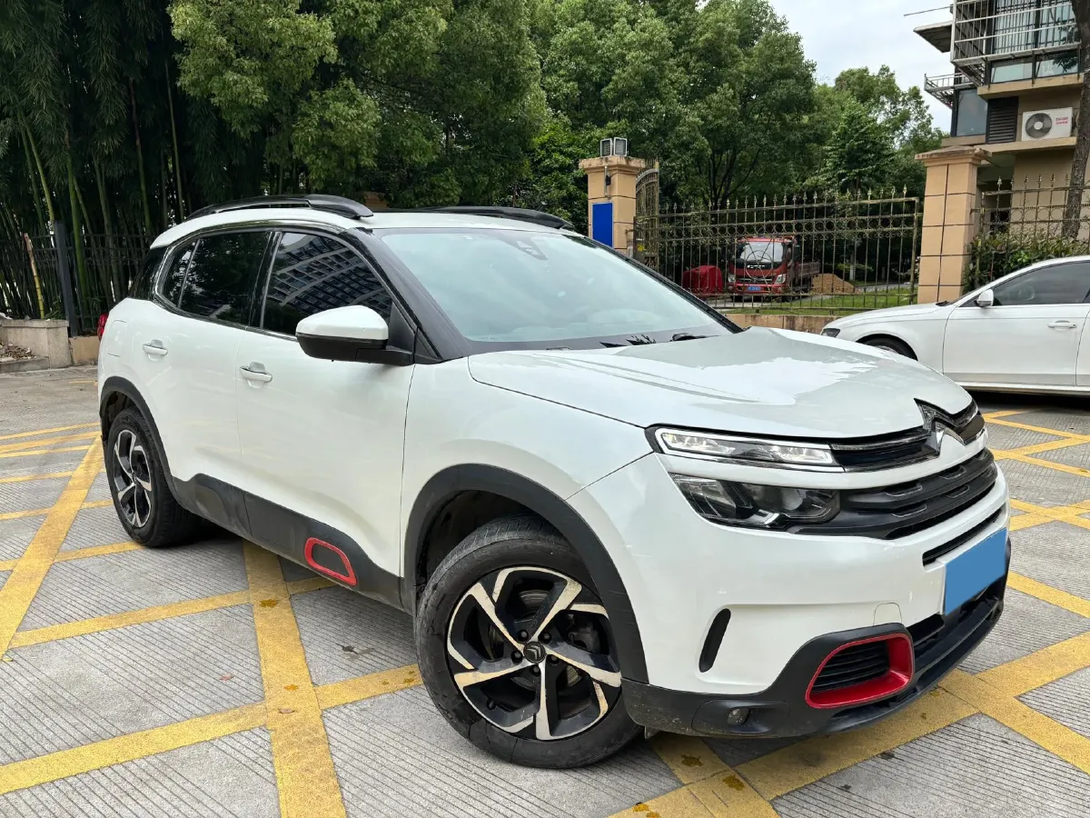 2017 Citroen C5 Aircross 1.6T 167HP L4 6AT,autocango,china used car exporter,china ev exporter,chinese used car exporter,chinese used ev exporter