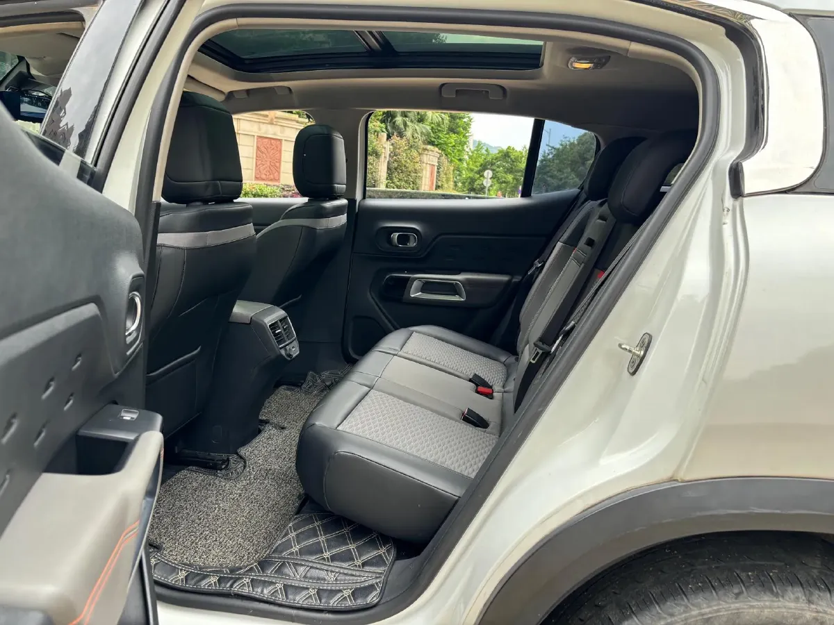 2017 Citroen C5 Aircross 1.6T 167HP L4 6AT,autocango,china used car exporter,china ev exporter,chinese used car exporter,chinese used ev exporter