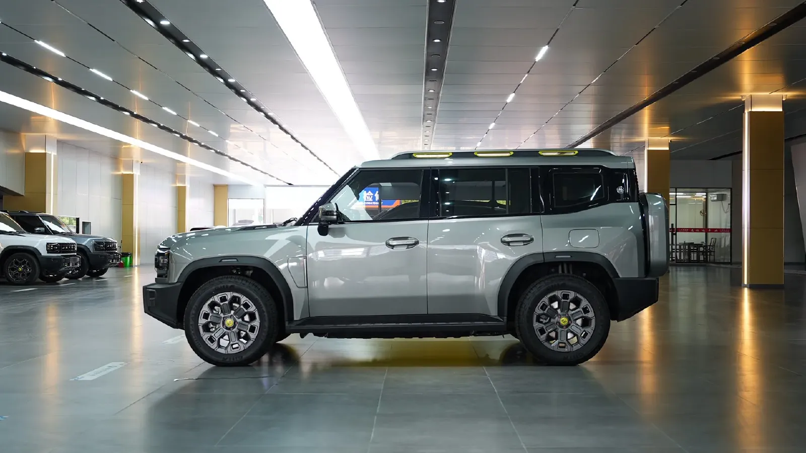 2024 Jetour ShanHai TravellerC-DM 1.5T 156HP L4 3DHT PHEV 43.24KWH,autocango,china used car exporter,china ev exporter,chinese used car exporter,chinese used ev exporter