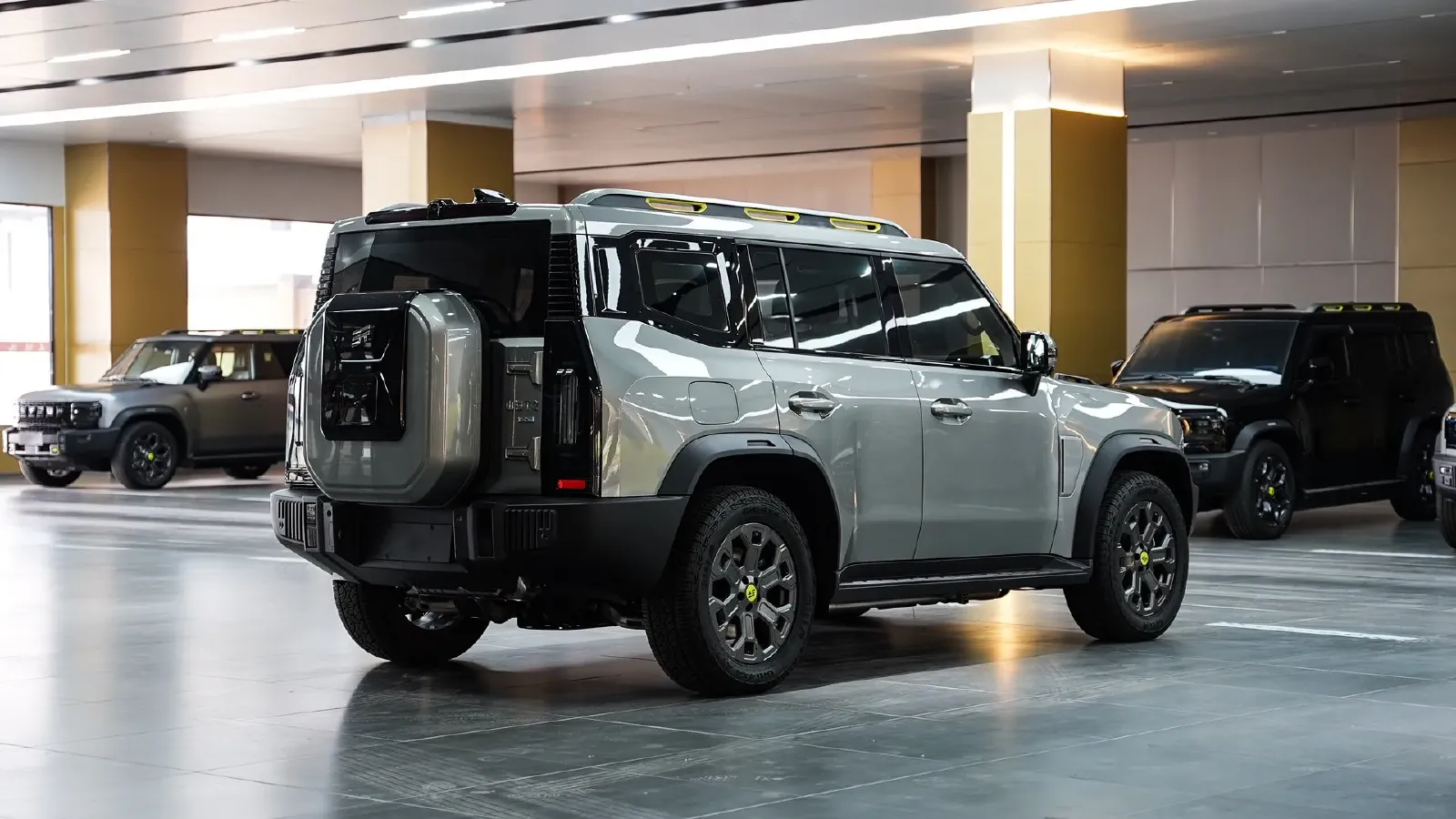 2024 Jetour ShanHai TravellerC-DM 1.5T 156HP L4 3DHT PHEV 43.24KWH,autocango,china used car exporter,china ev exporter,chinese used car exporter,chinese used ev exporter