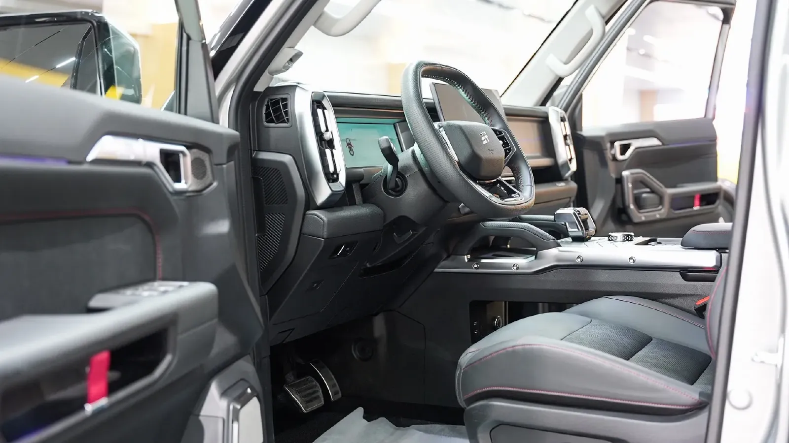 2024 Jetour ShanHai TravellerC-DM 1.5T 156HP L4 3DHT PHEV 43.24KWH,autocango,china used car exporter,china ev exporter,chinese used car exporter,chinese used ev exporter