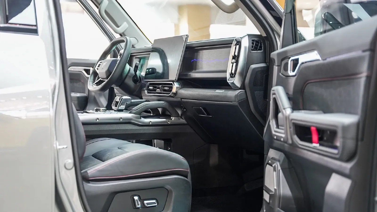 2024 Jetour ShanHai TravellerC-DM 1.5T 156HP L4 3DHT PHEV 43.24KWH,autocango,china used car exporter,china ev exporter,chinese used car exporter,chinese used ev exporter