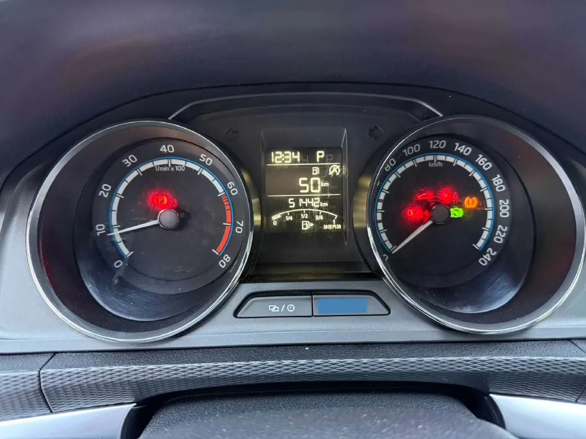 2022 Skoda Kamiq 1.5L 112HP L4 6AT,autocango,china used car exporter,china ev exporter,chinese used car exporter,chinese used ev exporter