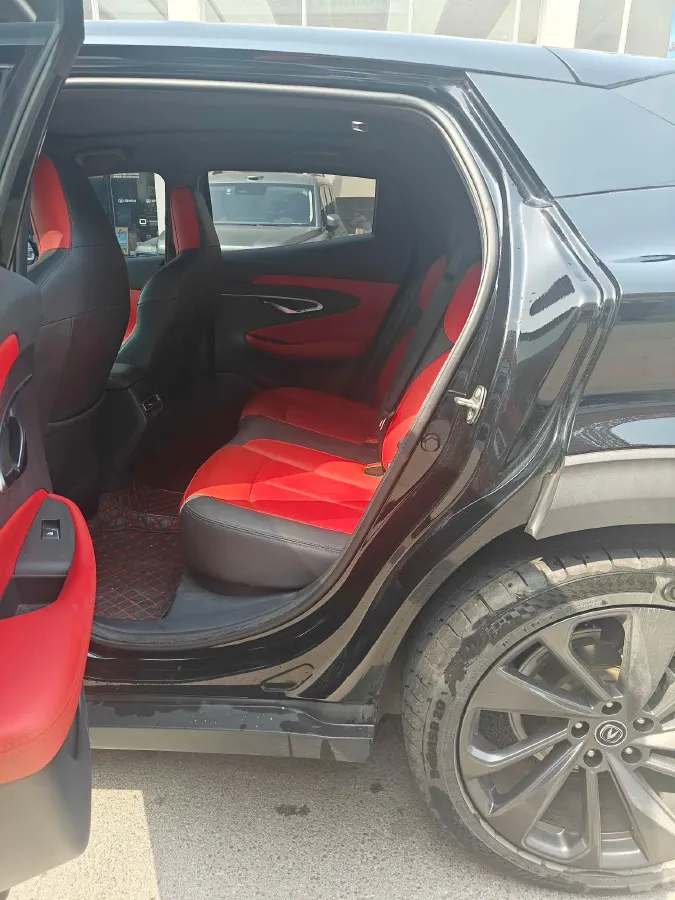 2021 ChangAn UNI-T 1.5T 180HP L4 7DCT,autocango,china used car exporter,china ev exporter,chinese used car exporter,chinese used ev exporter