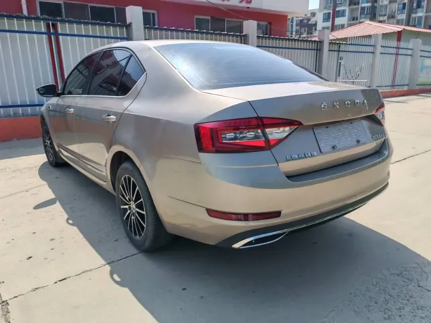 2018 Skoda Octavia 1.2T 116HP L4 7DCT,autocango,china used car exporter,china ev exporter,chinese used car exporter,chinese used ev exporter