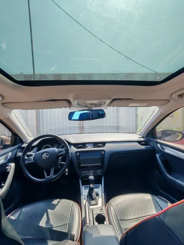 2018 Skoda Octavia 1.2T 116HP L4 7DCT,autocango,china used car exporter,china ev exporter,chinese used car exporter,chinese used ev exporter