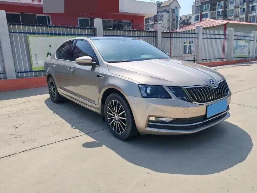 2018 Skoda Octavia 1.2T 116HP L4 7DCT,autocango,china used car exporter,china ev exporter,chinese used car exporter,chinese used ev exporter
