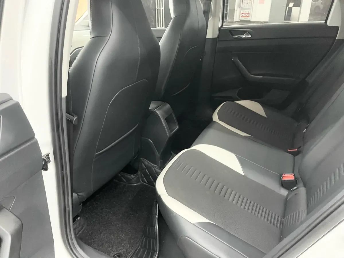 2021 Haval H6 1.5T 169HP L4 7DCT,autocango,china used car exporter,china ev exporter,chinese used car exporter,chinese used ev exporter