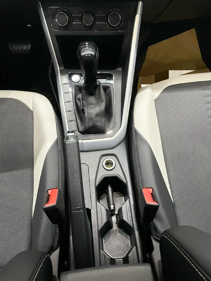 2021 Haval H6 1.5T 169HP L4 7DCT,autocango,china used car exporter,china ev exporter,chinese used car exporter,chinese used ev exporter