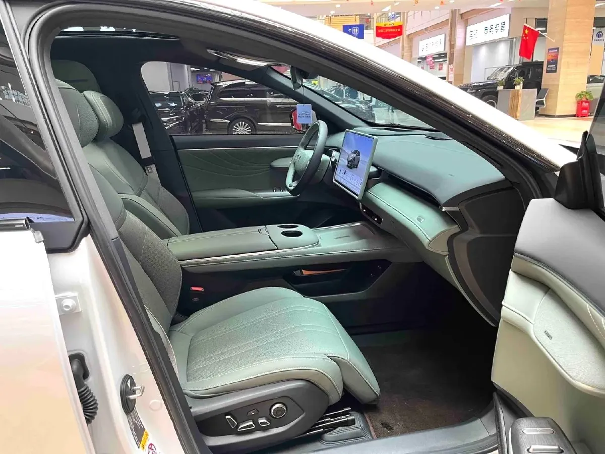 2025 Deepal S07 BEV 68.82KWH,autocango,china used car exporter,china ev exporter,chinese used car exporter,chinese used ev exporter