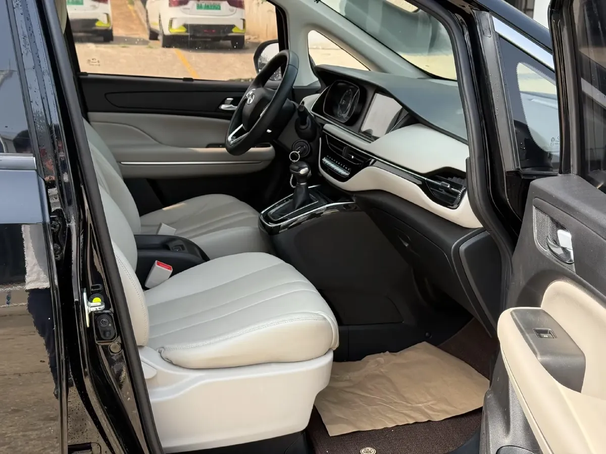 2021 GAC Trumpchi M6 1.5T 169HP L4 7DCT,autocango,china used car exporter,china ev exporter,chinese used car exporter,chinese used ev exporter