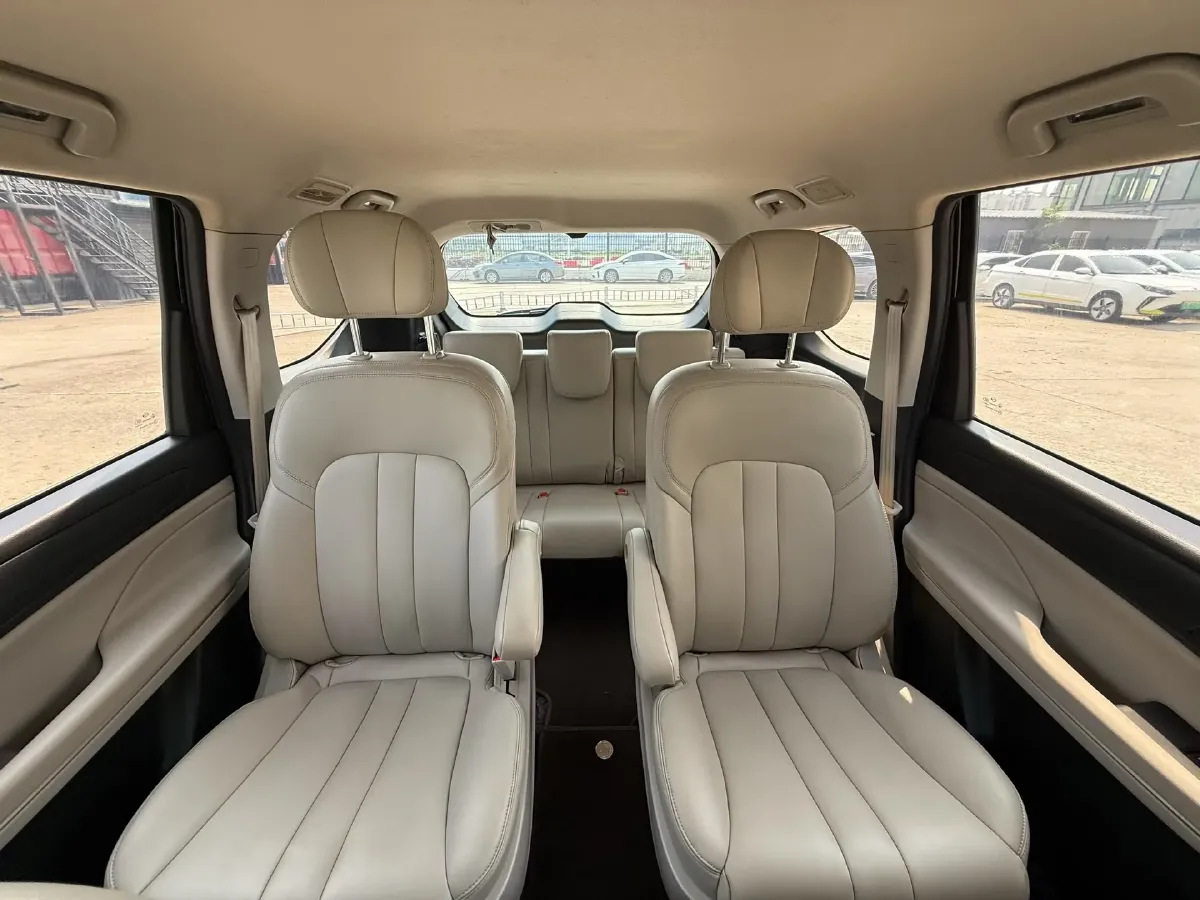 2021 GAC Trumpchi M6 1.5T 169HP L4 7DCT,autocango,china used car exporter,china ev exporter,chinese used car exporter,chinese used ev exporter