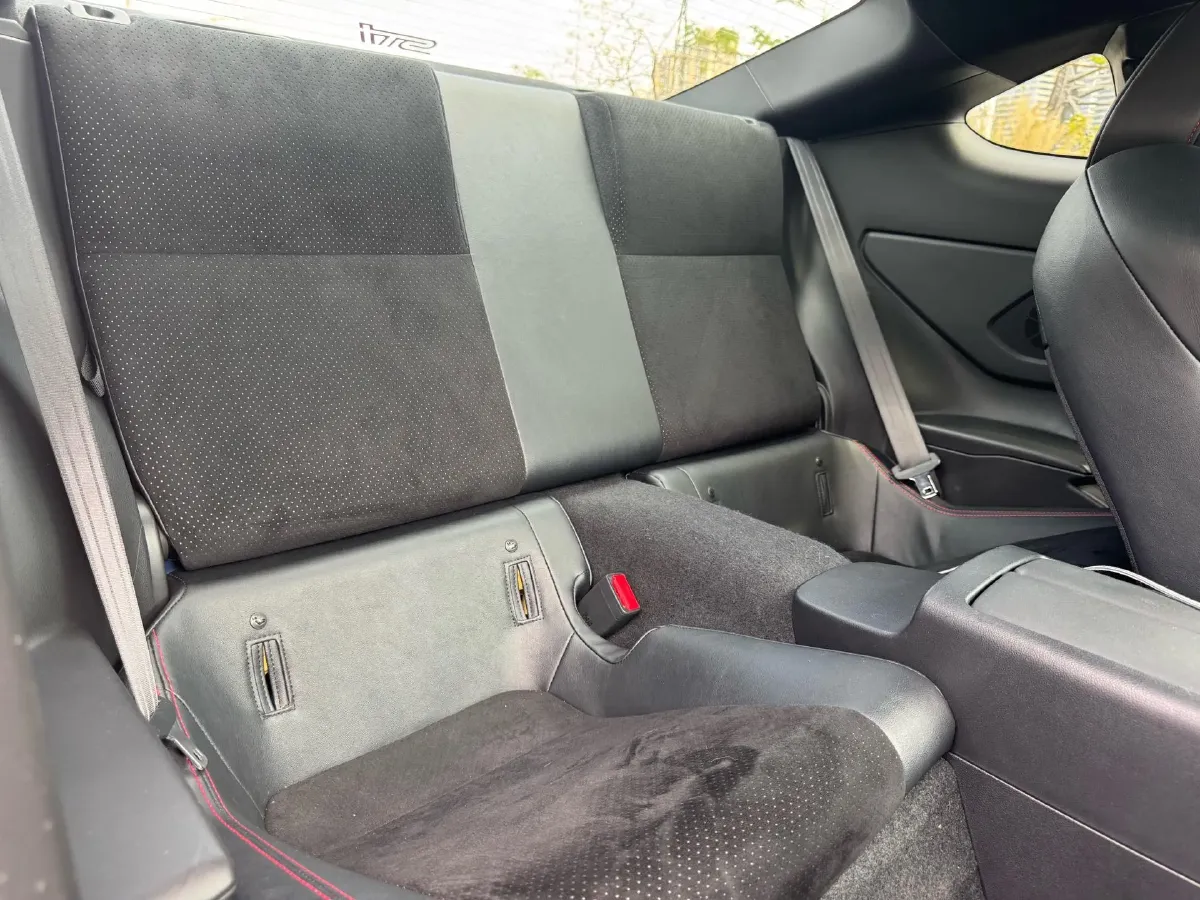 2022 Subaru BRZ 2.4L 234HP H4 6AT,autocango,china used car exporter,china ev exporter,chinese used car exporter,chinese used ev exporter