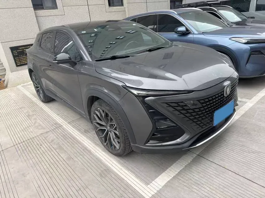 2022 ChangAn UNI-T 1.5T 188HP L4 7DCT,autocango,china used car exporter,china ev exporter,chinese used car exporter,chinese used ev exporter