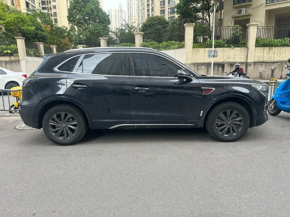 2023 HongQi HS5 2.0T 252HP L4 8AT,autocango,china used car exporter,china ev exporter,chinese used car exporter,chinese used ev exporter
