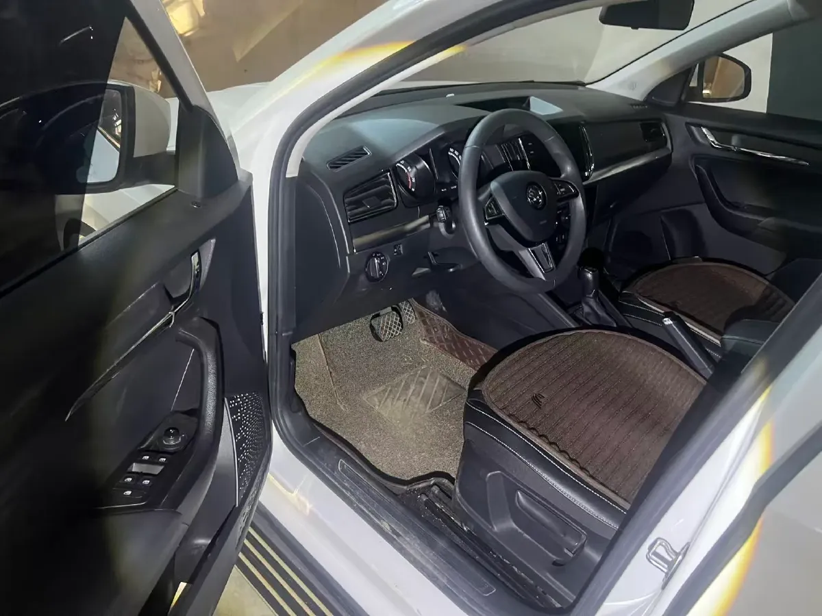 2020 Skoda Kamiq 1.2T 116HP L4 7DCT,autocango,china used car exporter,china ev exporter,chinese used car exporter,chinese used ev exporter