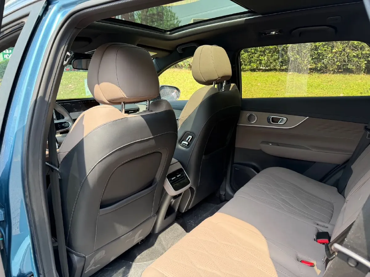 2025 Chery Tiggo8 PLUS C-DM 1.5T 156HP L4 1DHT PHEV,autocango,china used car exporter,china ev exporter,chinese used car exporter,chinese used ev exporter