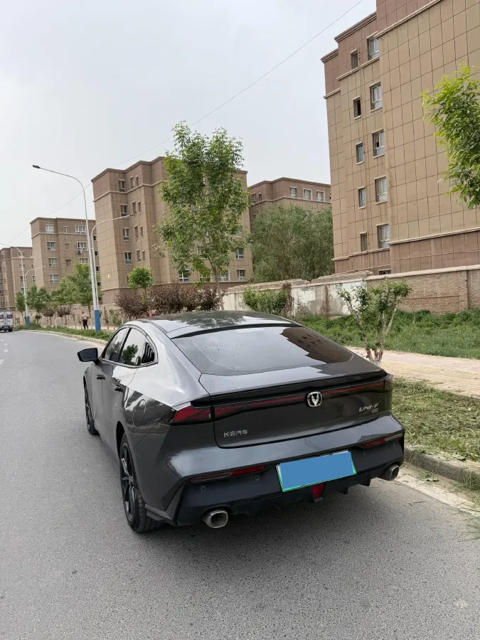 2023 ChangAn UNI-V iDD 1.5T 170HP L4 6TCT PHEV 18.4KWH,autocango,china used car exporter,china ev exporter,chinese used car exporter,chinese used ev exporter