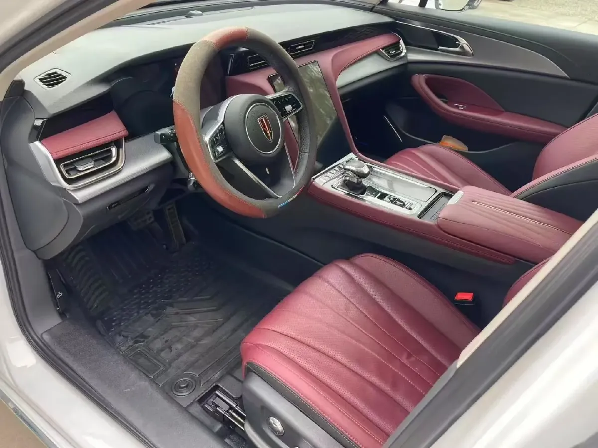 2025 HongQi H5 1.5T 169HP L4 1DHT Hybrid,autocango,china used car exporter,china ev exporter,chinese used car exporter,chinese used ev exporter