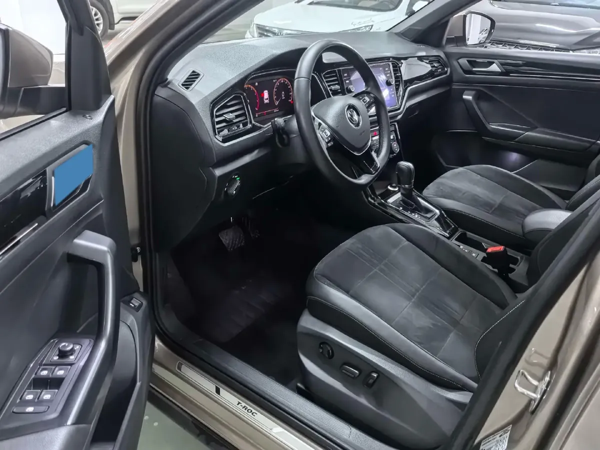 2019 Volkswagen T-Roc 1.4T 150HP L4 7DCT,autocango,china used car exporter,china ev exporter,chinese used car exporter,chinese used ev exporter