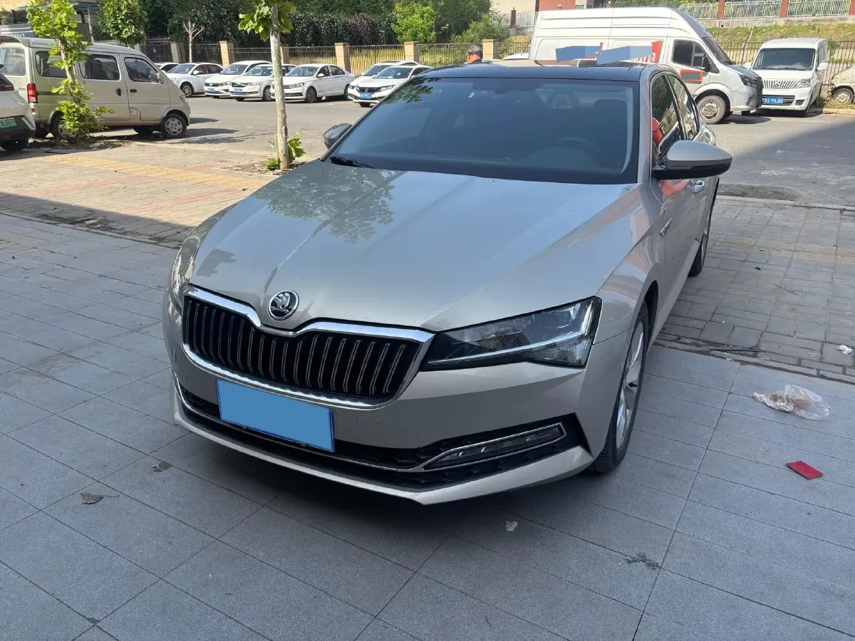 2019 Skoda Superb 1.4T 150HP L4 7DCT,autocango,china used car exporter,china ev exporter,chinese used car exporter,chinese used ev exporter