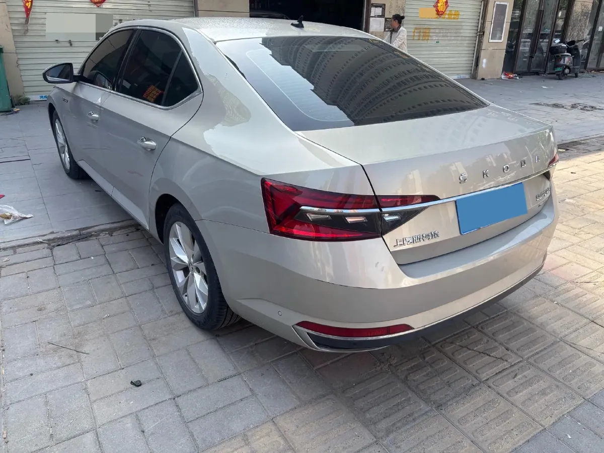 2019 Skoda Superb 1.4T 150HP L4 7DCT,autocango,china used car exporter,china ev exporter,chinese used car exporter,chinese used ev exporter