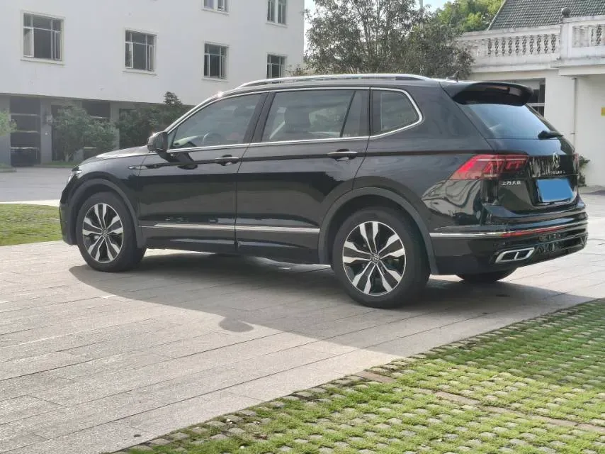 2024 Volkswagen Tiguan L 2.0T 186HP L4 7DCT,autocango,china used car exporter,china ev exporter,chinese used car exporter,chinese used ev exporter