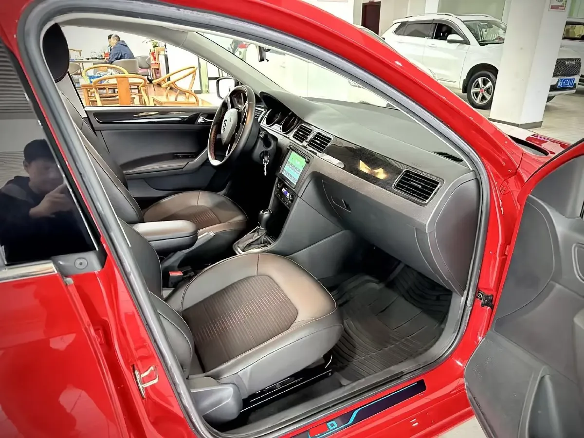 2019 Skoda Rapid Spaceback 1.5L 110HP L4 6AT,autocango,china used car exporter,china ev exporter,chinese used car exporter,chinese used ev exporter