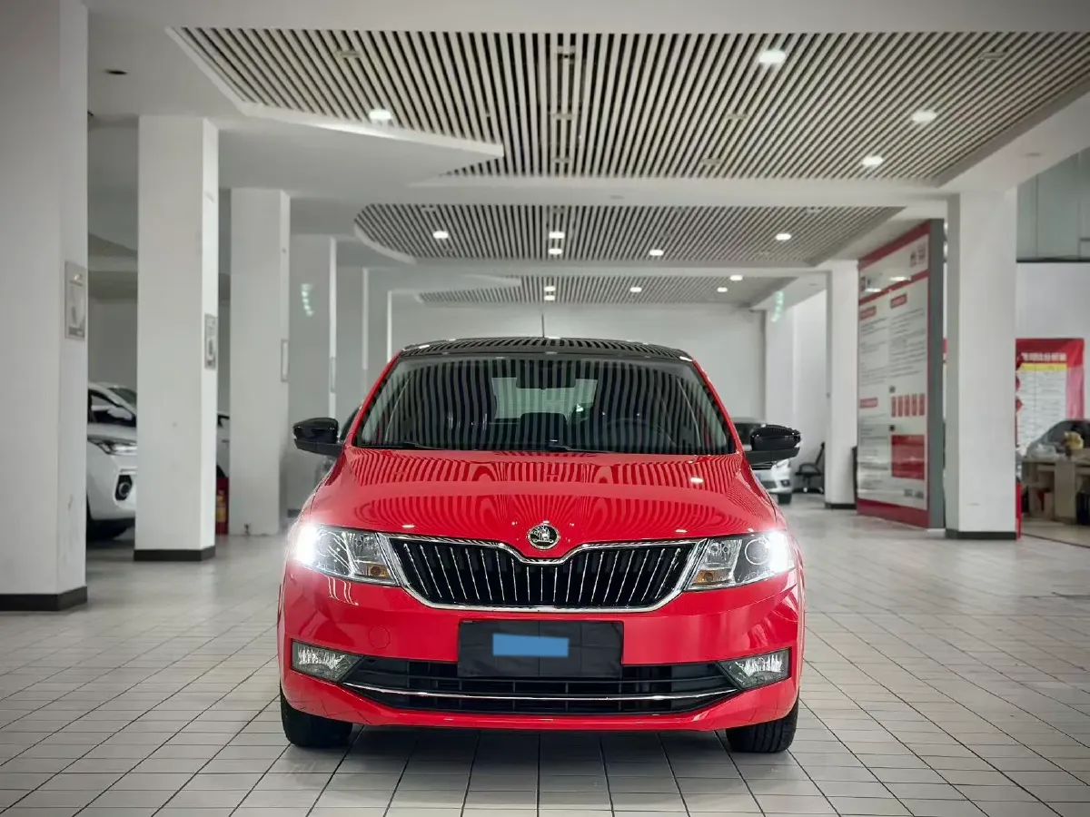 2019 Skoda Rapid Spaceback 1.5L 110HP L4 6AT,autocango,china used car exporter,china ev exporter,chinese used car exporter,chinese used ev exporter