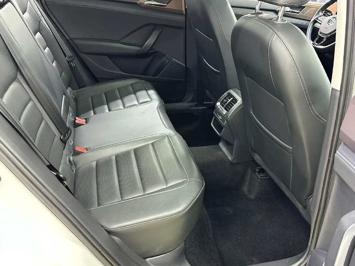 2021 Volkswagen Tharu 1.4T 150HP L4 7DCT,autocango,china used car exporter,china ev exporter,chinese used car exporter,chinese used ev exporter