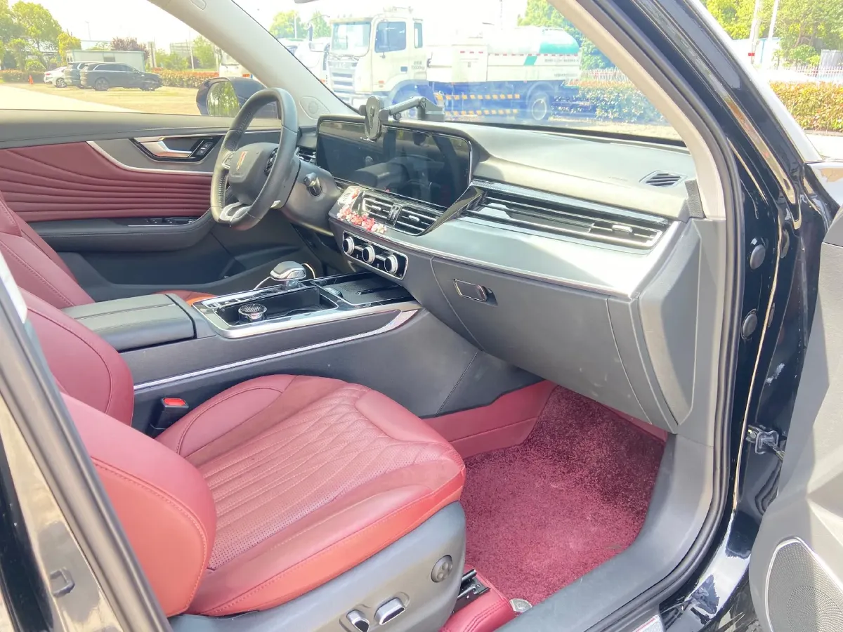 2023 HongQi HS5 2.0T 252HP L4 8AT,autocango,china used car exporter,china ev exporter,chinese used car exporter,chinese used ev exporter