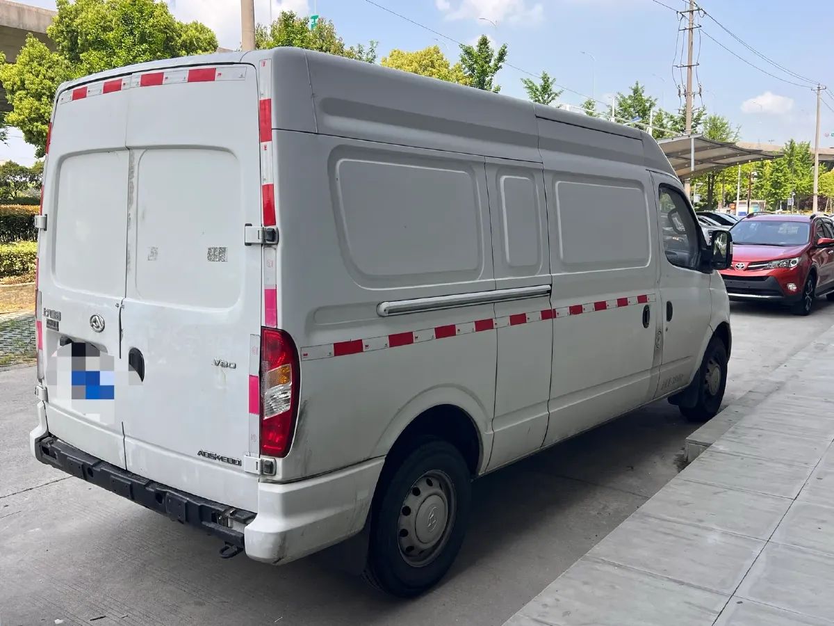 2019 MAXUS XinTu V80 2.0T 139HP L4 6MT,autocango,china used car exporter,china ev exporter,chinese used car exporter,chinese used ev exporter