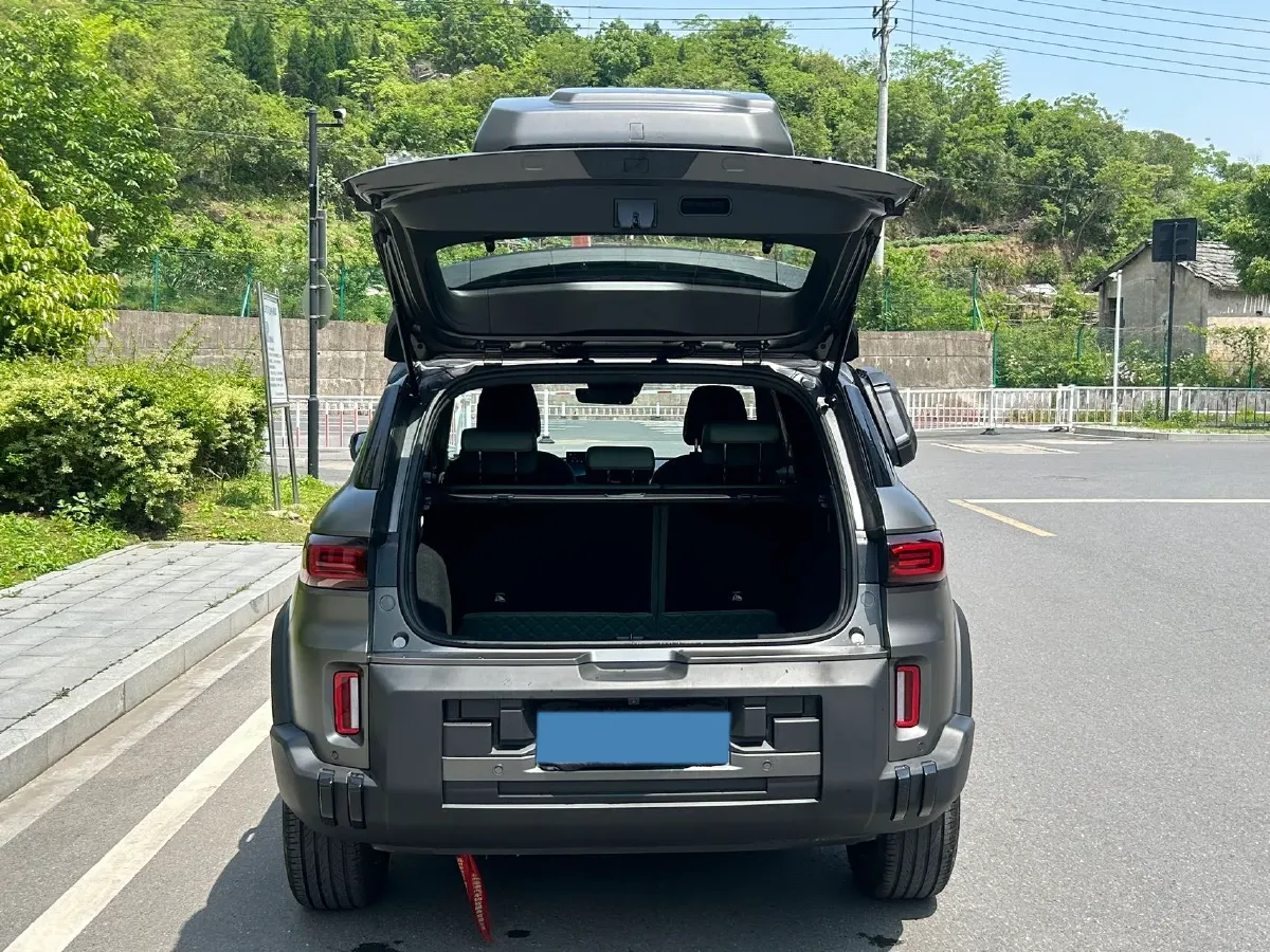 2025 Geely Cowboy 1.5T 181HP L4 7DCT,autocango,china used car exporter,china ev exporter,chinese used car exporter,chinese used ev exporter