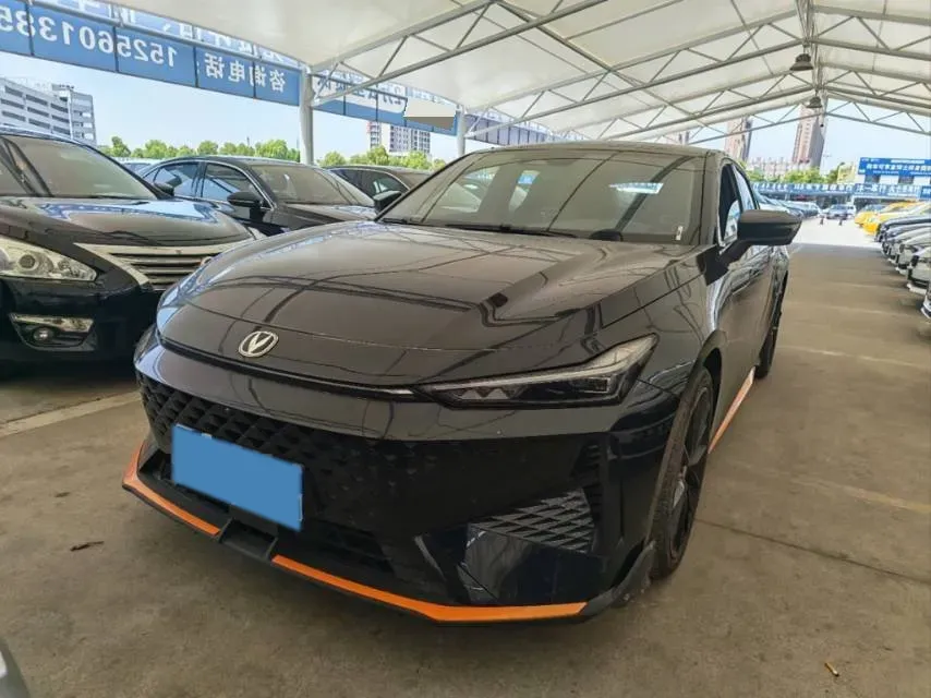 2024 ChangAn UNI-V 1.5T 188HP L4 7DCT,autocango,china used car exporter,china ev exporter,chinese used car exporter,chinese used ev exporter
