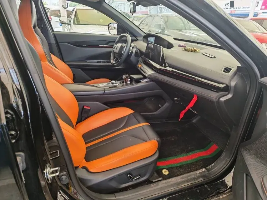 2024 ChangAn UNI-V 1.5T 188HP L4 7DCT,autocango,china used car exporter,china ev exporter,chinese used car exporter,chinese used ev exporter