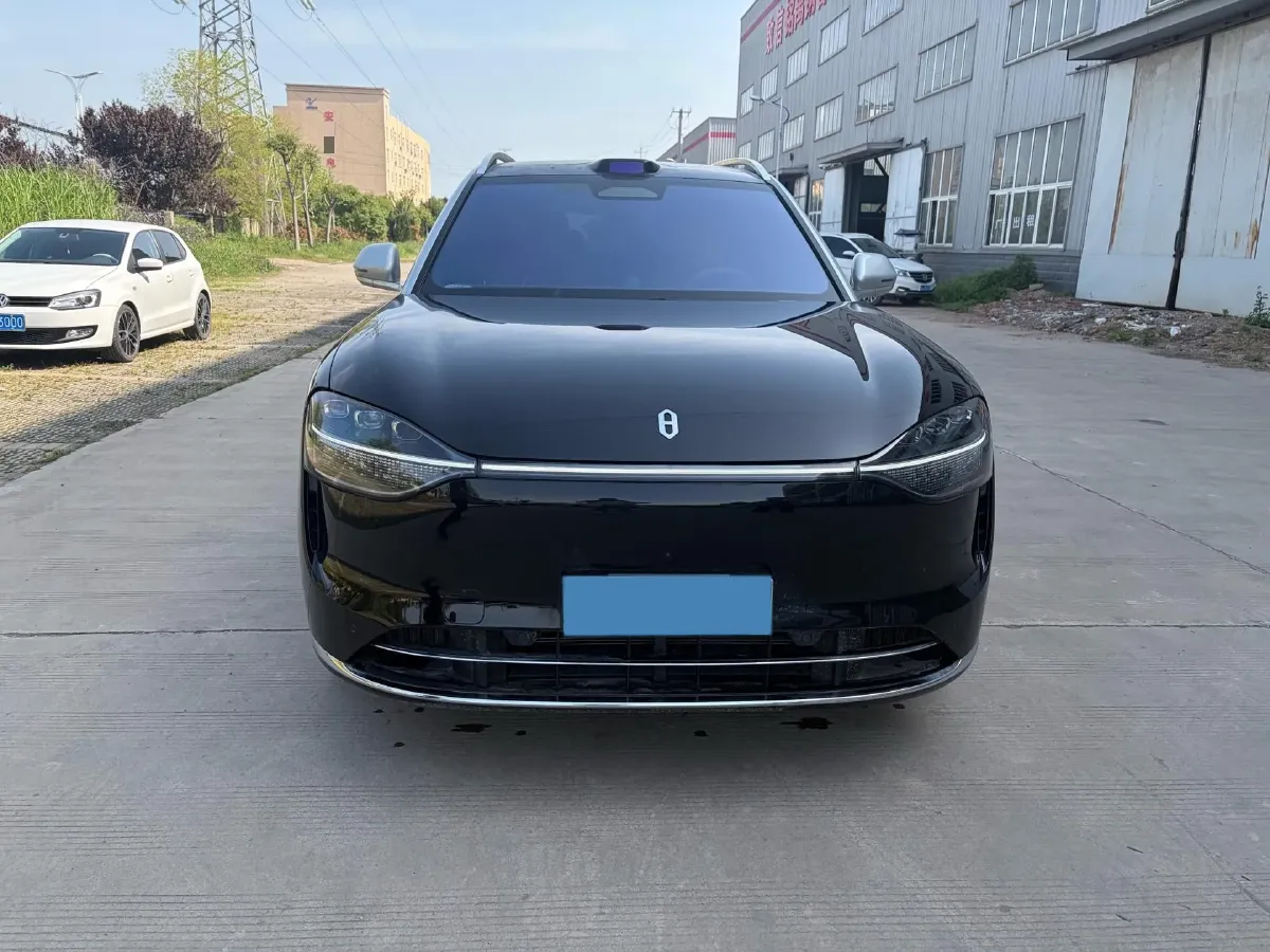 2025 AITO AITO M9 REEV 160HP REEV 52KWH,autocango,china used car exporter,china ev exporter,chinese used car exporter,chinese used ev exporter