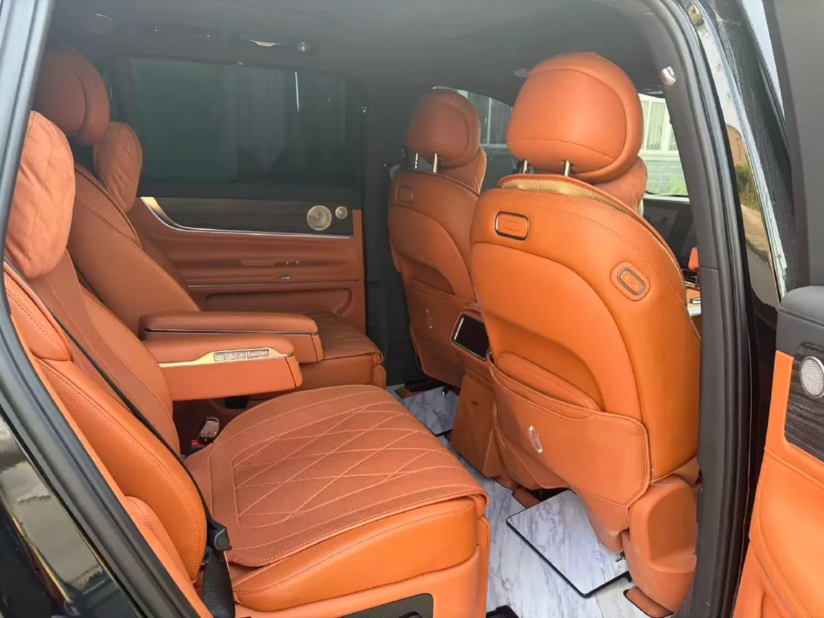 2025 AITO AITO M9 REEV 160HP REEV 52KWH,autocango,china used car exporter,china ev exporter,chinese used car exporter,chinese used ev exporter