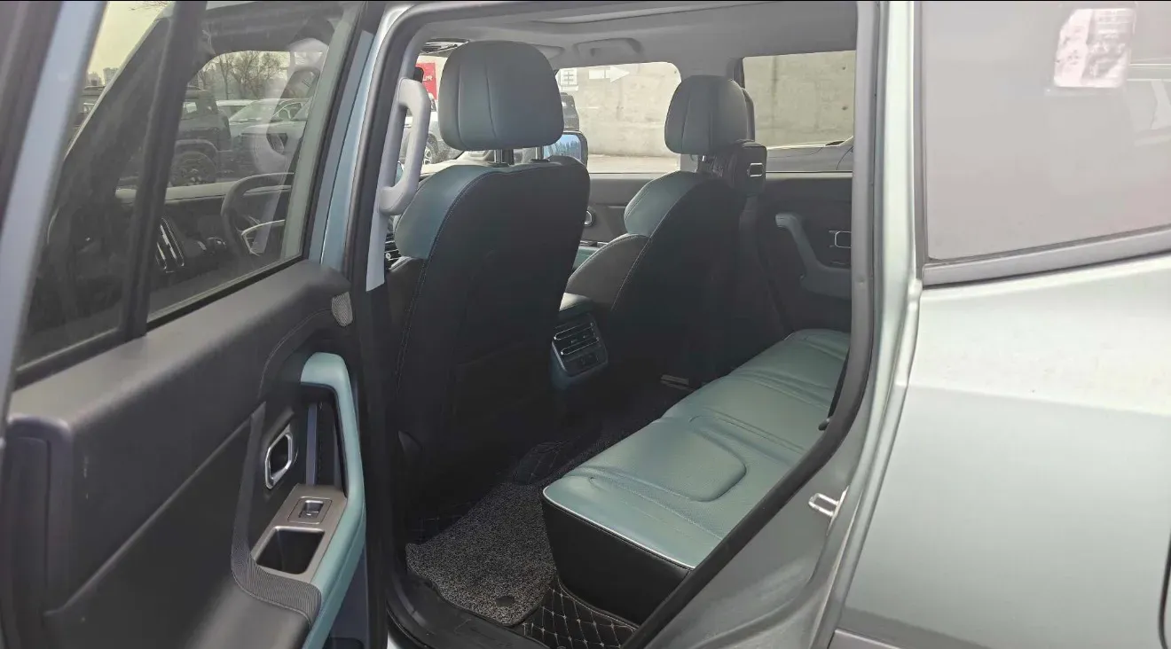 2025 Jetour Traveller 2.0T 254HP L4 7DCT,autocango,china used car exporter,china ev exporter,chinese used car exporter,chinese used ev exporter