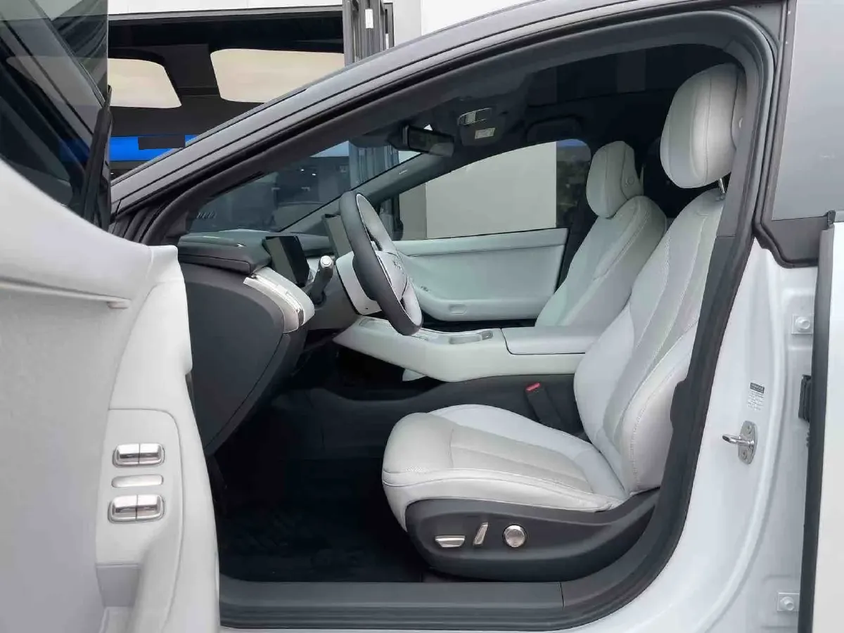 2024 Xpeng P7+ BEV 76.3KWH,autocango,china used car exporter,china ev exporter,chinese used car exporter,chinese used ev exporter