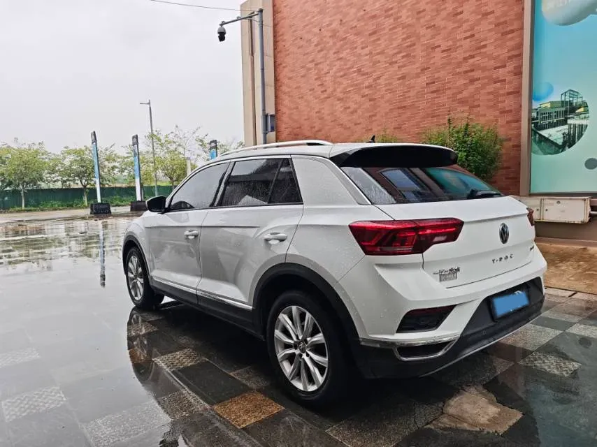 2019 Volkswagen T-Roc 1.4T 131HP L4 7DCT,autocango,china used car exporter,china ev exporter,chinese used car exporter,chinese used ev exporter