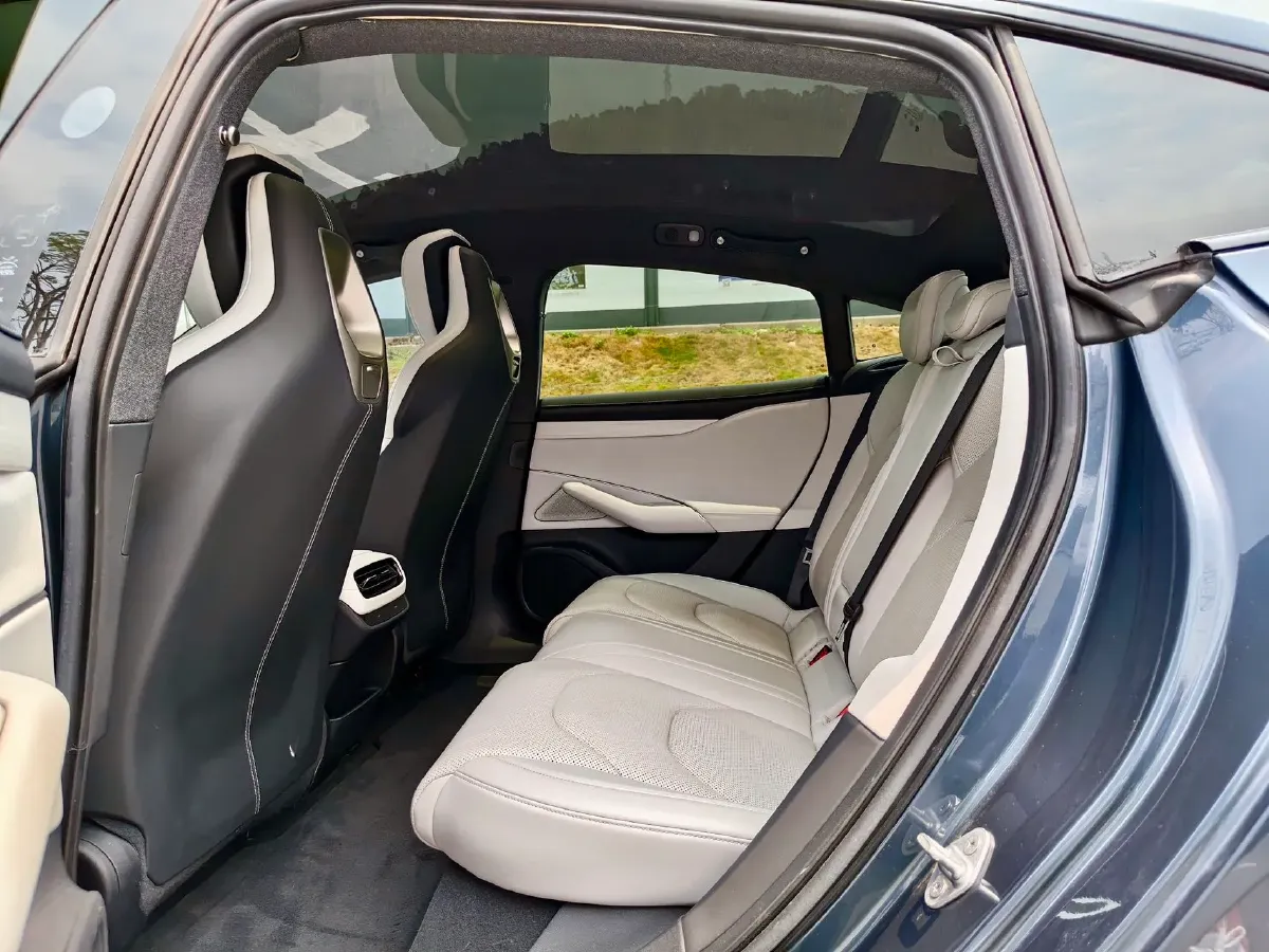 2024 MI SU7 BEV 73.6KWH,autocango,china used car exporter,china ev exporter,chinese used car exporter,chinese used ev exporter