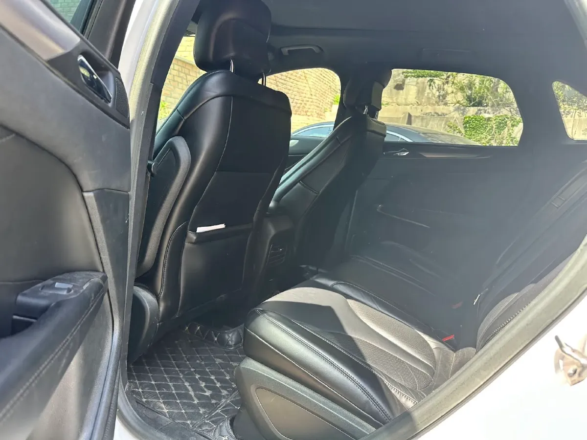 2018 Lincoln MKC 2.0T 203HP L4 6AT,autocango,china used car exporter,china ev exporter,chinese used car exporter,chinese used ev exporter